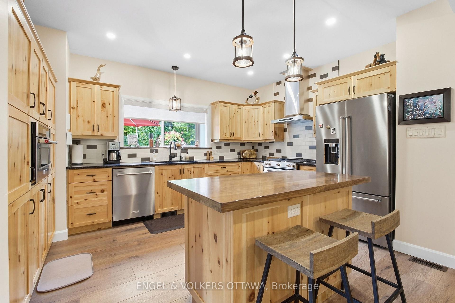 Photo 11 of 935 Kippen Road, McNab/Braeside, Mcnab/Braeside Twps — HOMEH