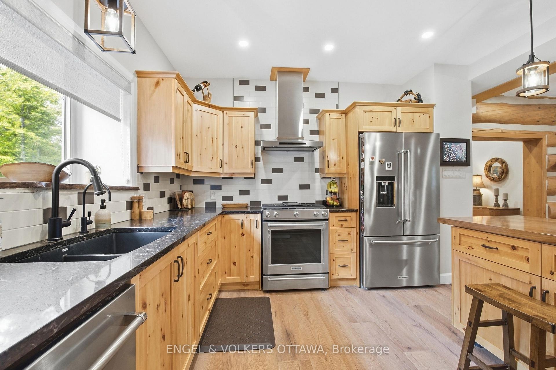 Photo 12 of 935 Kippen Road, McNab/Braeside, Mcnab/Braeside Twps — HOMEH