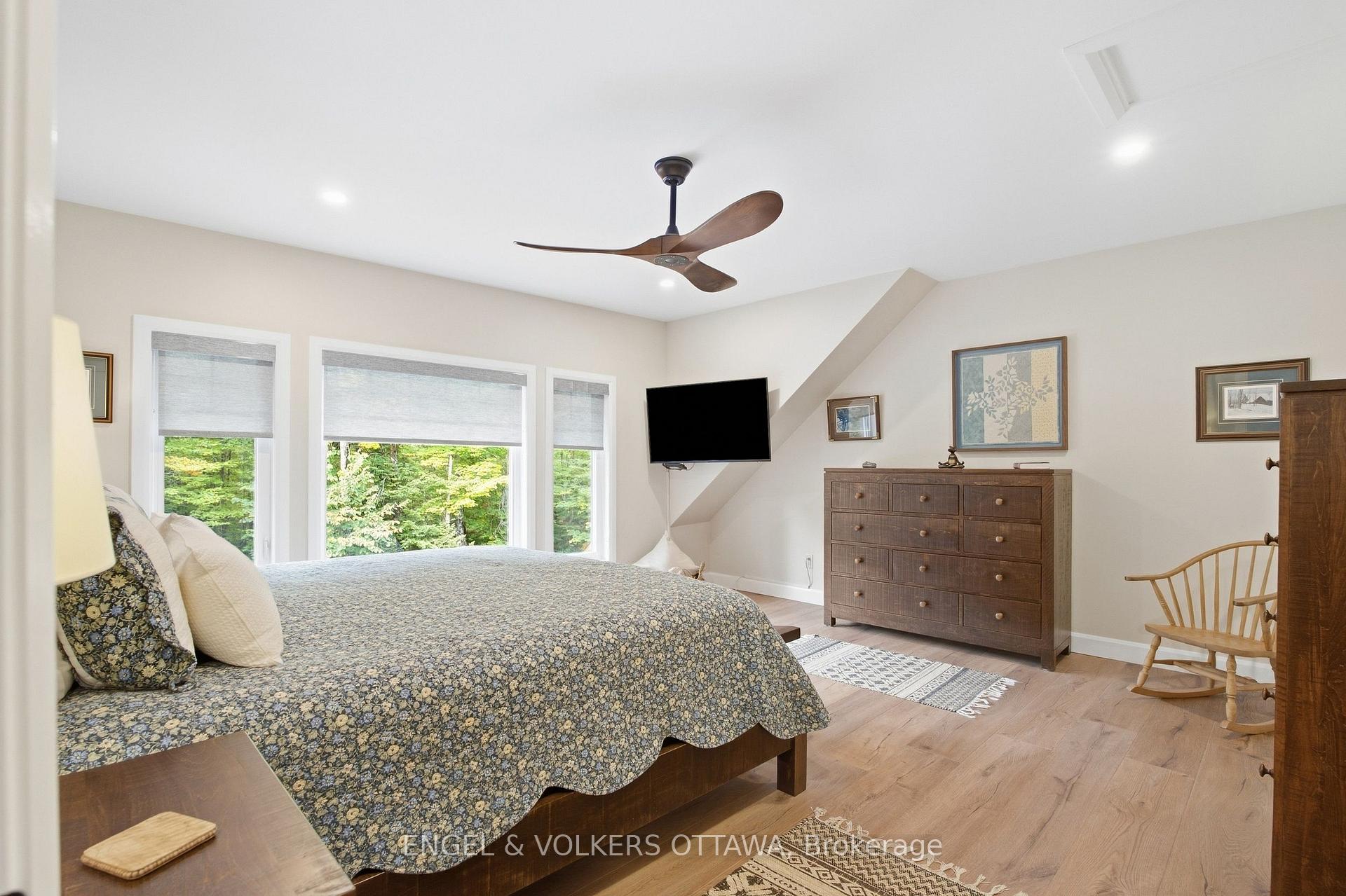Photo 24 of 935 Kippen Road, McNab/Braeside, Mcnab/Braeside Twps — HOMEH