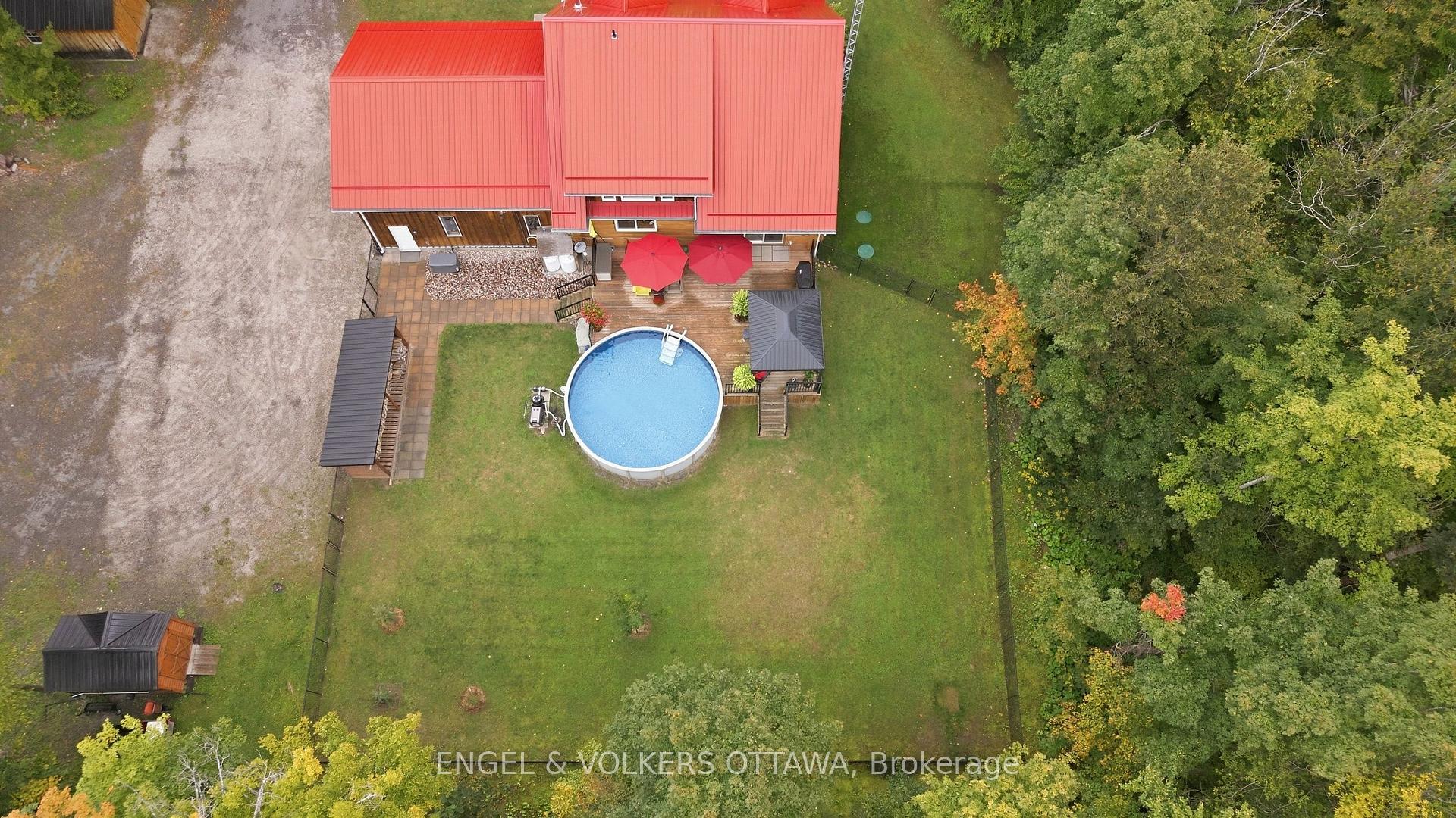 Photo 45 of 935 Kippen Road, McNab/Braeside, Mcnab/Braeside Twps — HOMEH