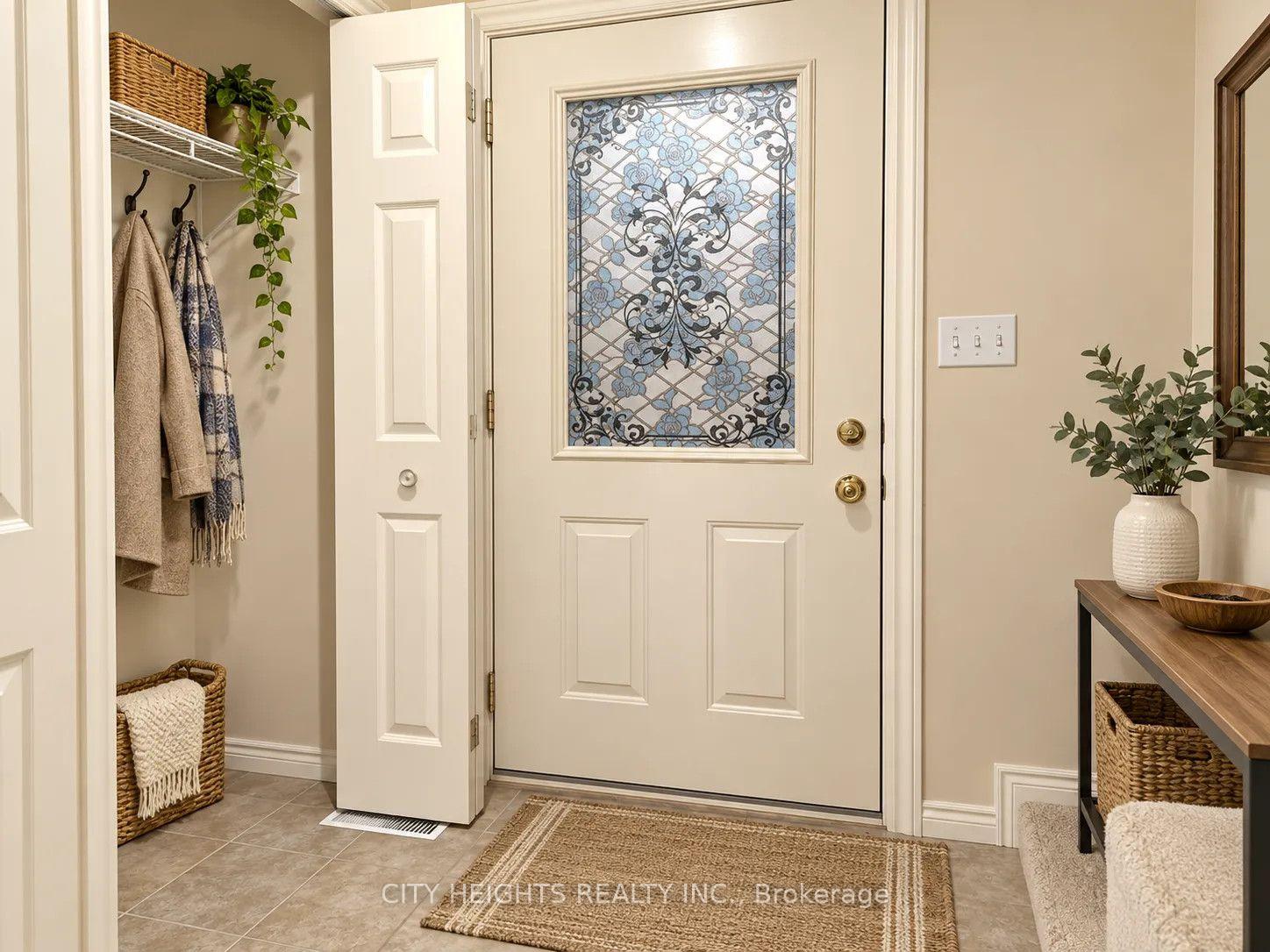 Photo 5 of Unit Upper Level, 1058 Lexington Circle, Windsor, Riverside - Windsor — HOMEH