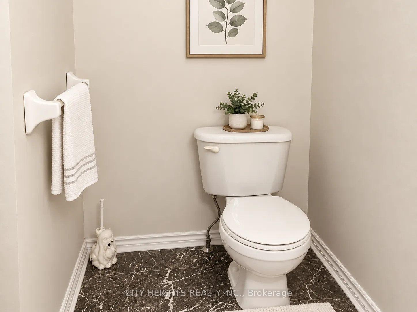 Photo 6 of Unit Upper Level, 1058 Lexington Circle, Windsor, Riverside - Windsor — HOMEH