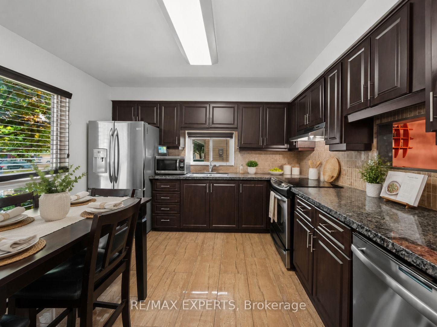 Photo 6 of 74 Downey Drive, Caledon, Bolton East — HOMEH