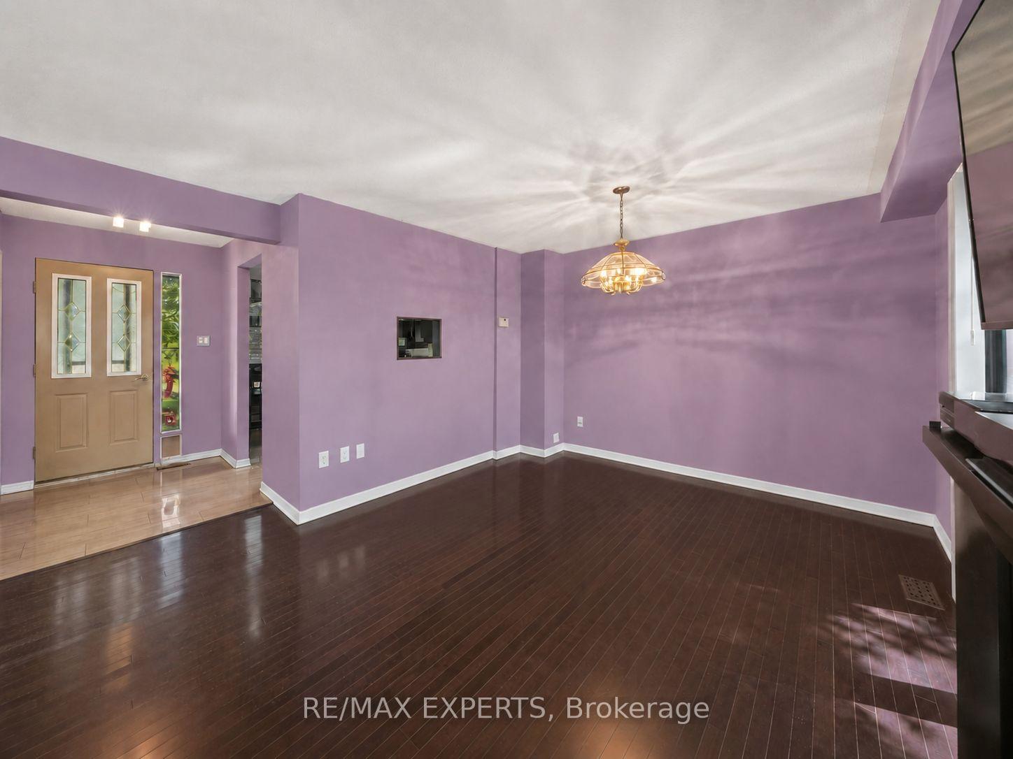 Photo 20 of 74 Downey Drive, Caledon, Bolton East — HOMEH