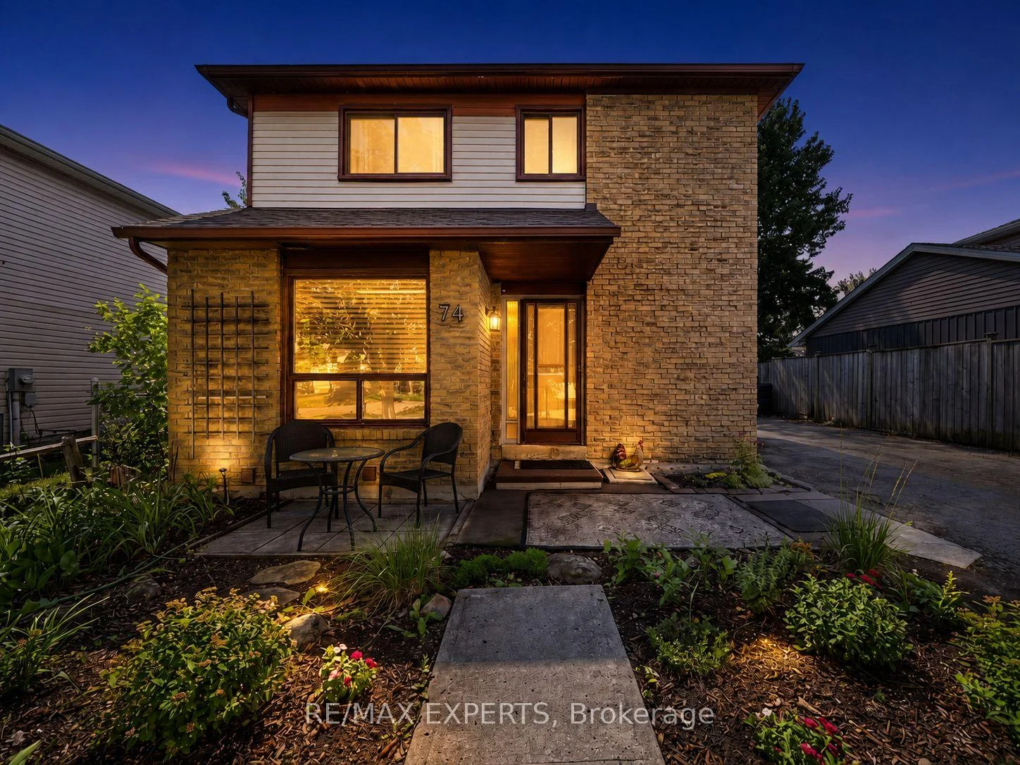 Photo 2 of 74 Downey Drive, Caledon, Bolton East — HOMEH