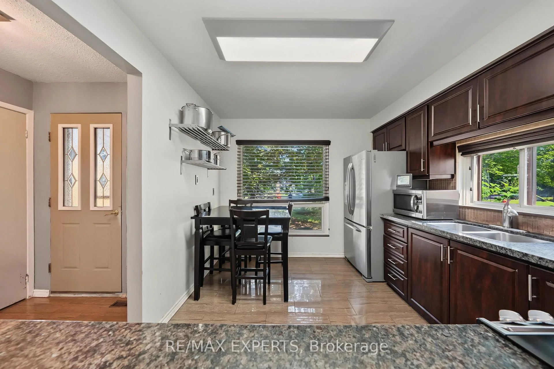 Photo 16 of 74 Downey Drive, Caledon, Bolton East — HOMEH