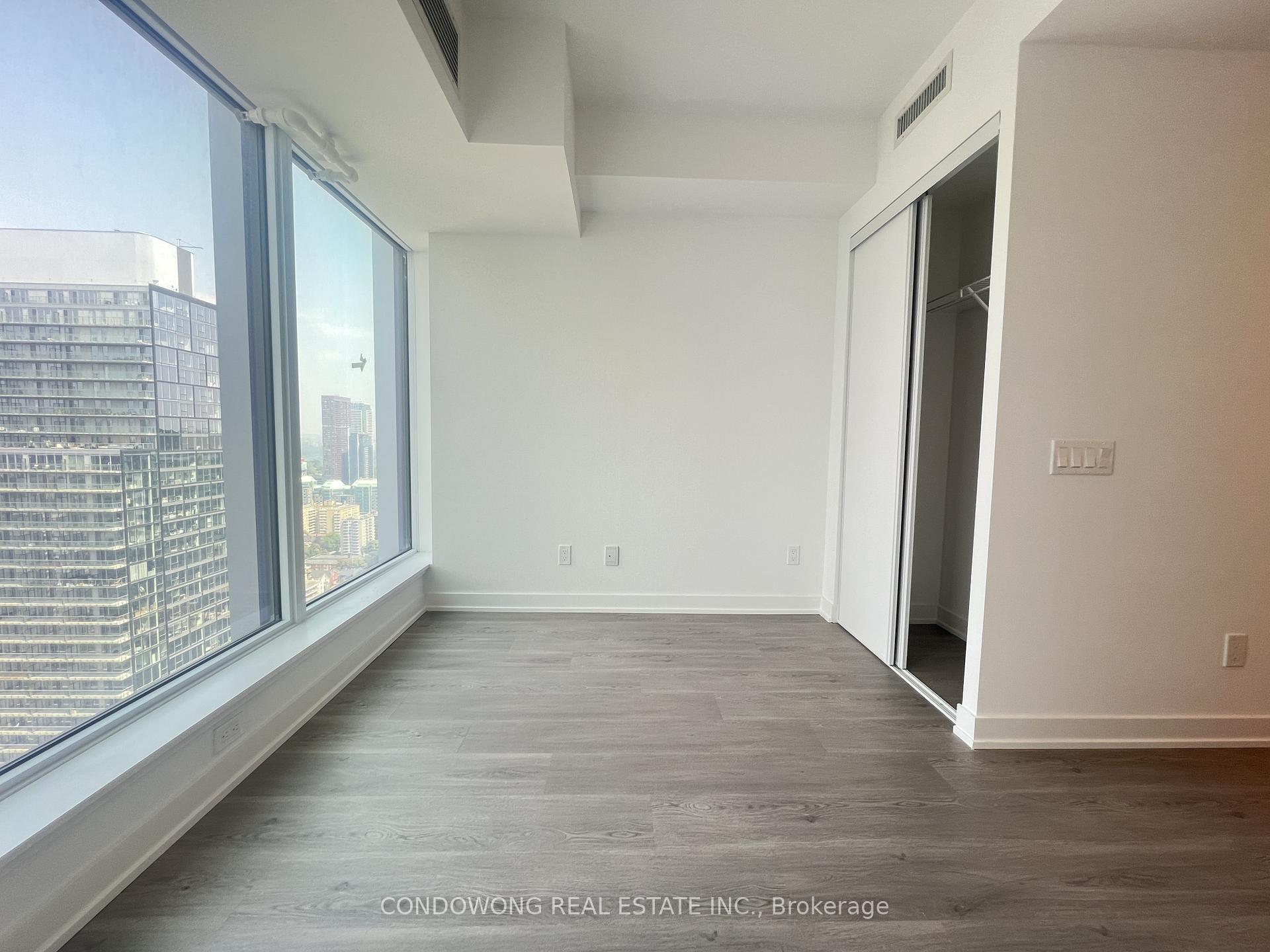 Photo 10 of Unit 4508, 8 Wellesley Street W, Toronto, Bay Street Corridor — HOMEH
