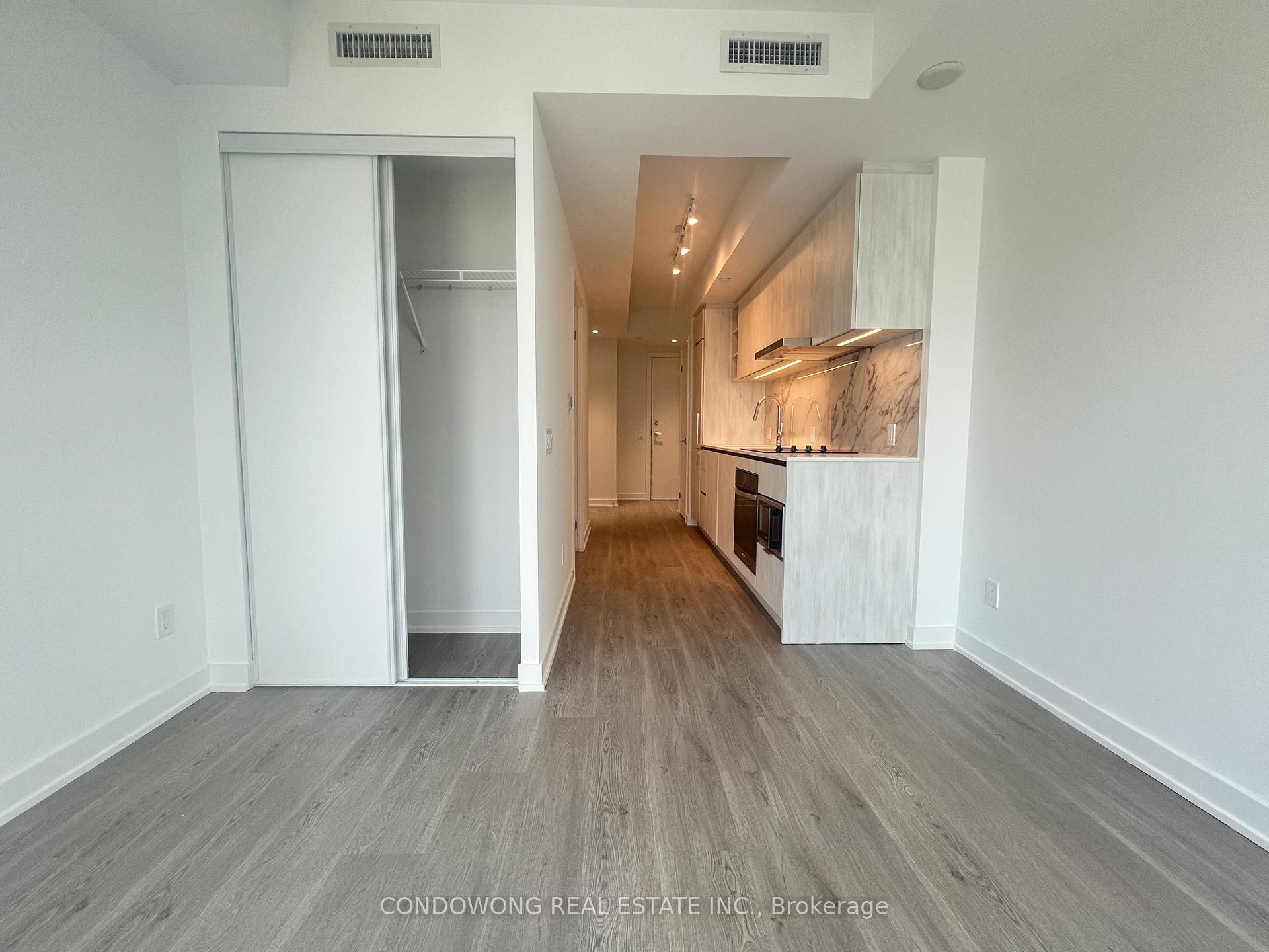 Photo 12 of Unit 4508, 8 Wellesley Street W, Toronto, Bay Street Corridor — HOMEH