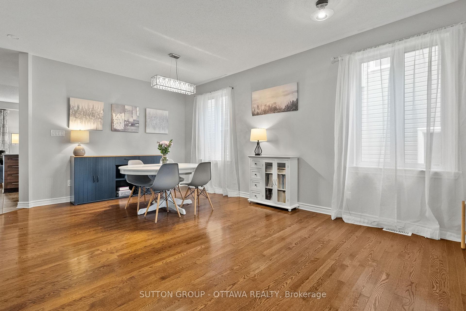 Photo 8 of 708 Hazelnut Crescent, Ottawa, Blossom Park/Kemp Park/Findlay Creek — HOMEH
