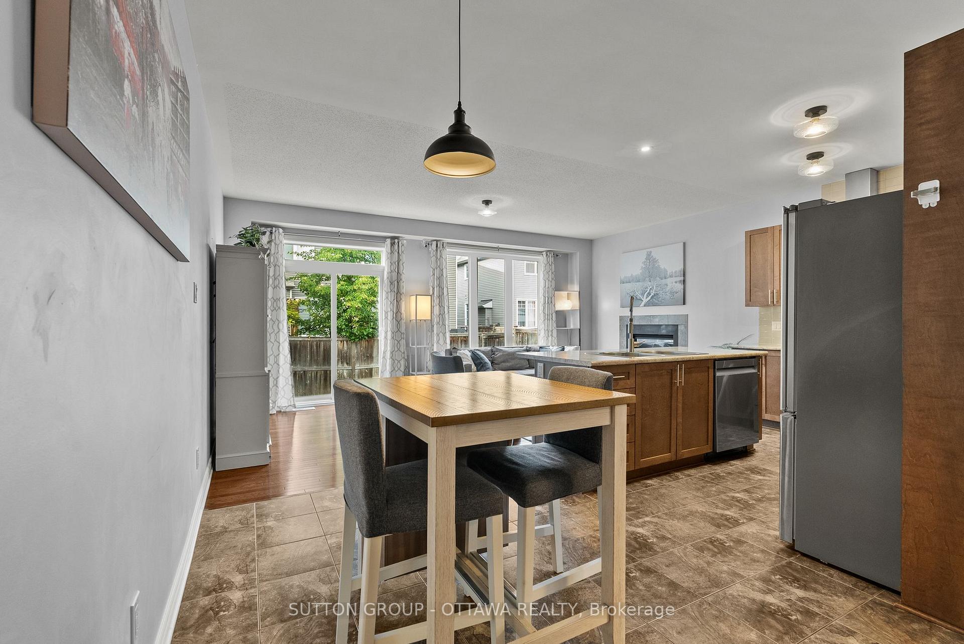 Photo 12 of 708 Hazelnut Crescent, Ottawa, Blossom Park/Kemp Park/Findlay Creek — HOMEH