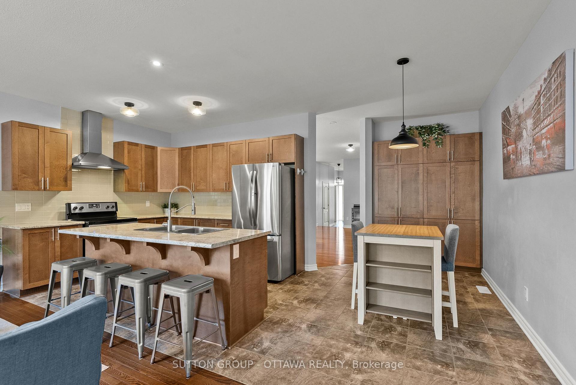 Photo 17 of 708 Hazelnut Crescent, Ottawa, Blossom Park/Kemp Park/Findlay Creek — HOMEH
