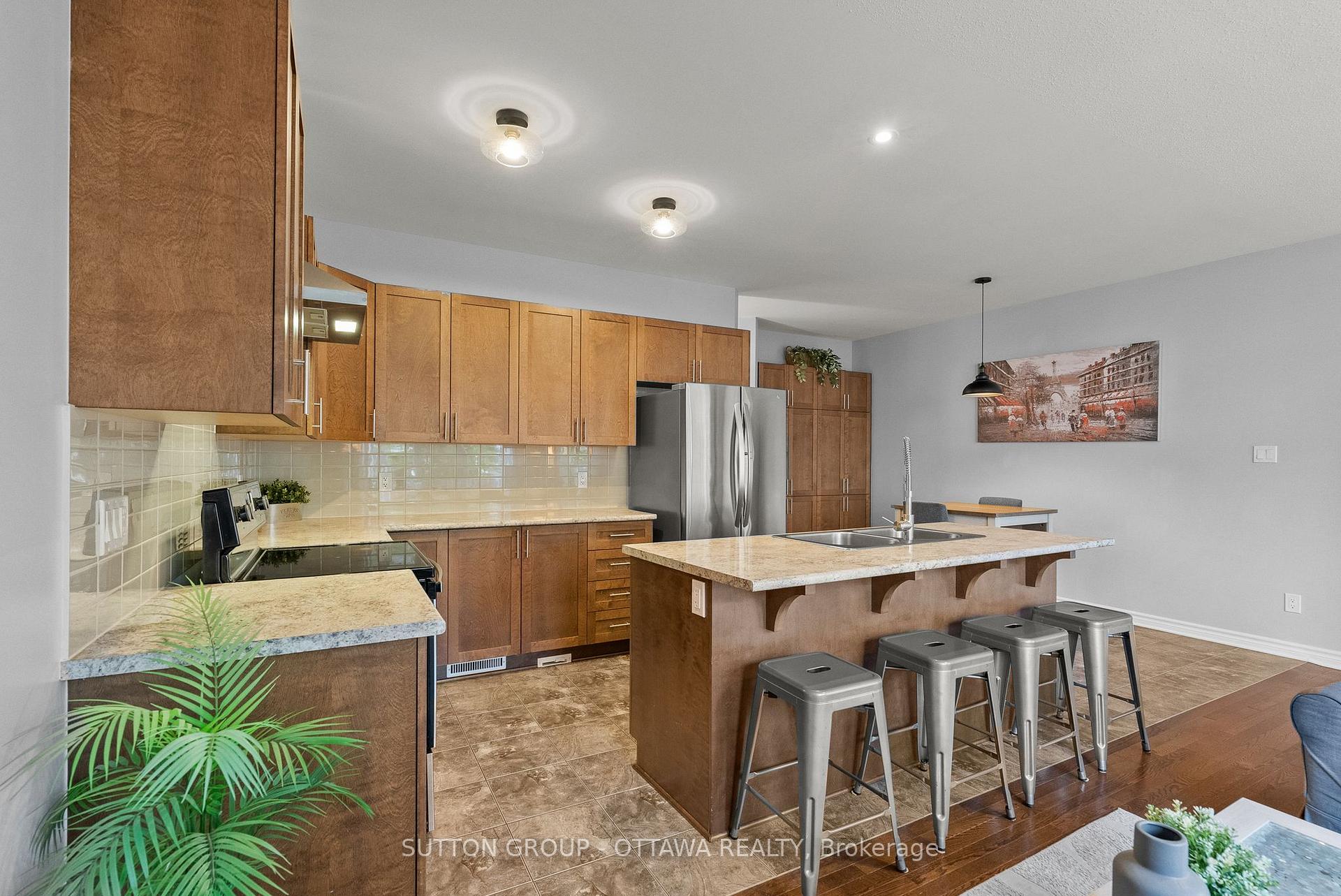 Photo 18 of 708 Hazelnut Crescent, Ottawa, Blossom Park/Kemp Park/Findlay Creek — HOMEH