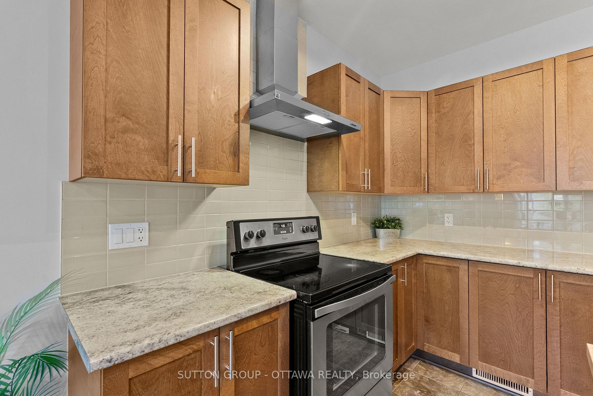 Photo 19 of 708 Hazelnut Crescent, Ottawa, Blossom Park/Kemp Park/Findlay Creek — HOMEH