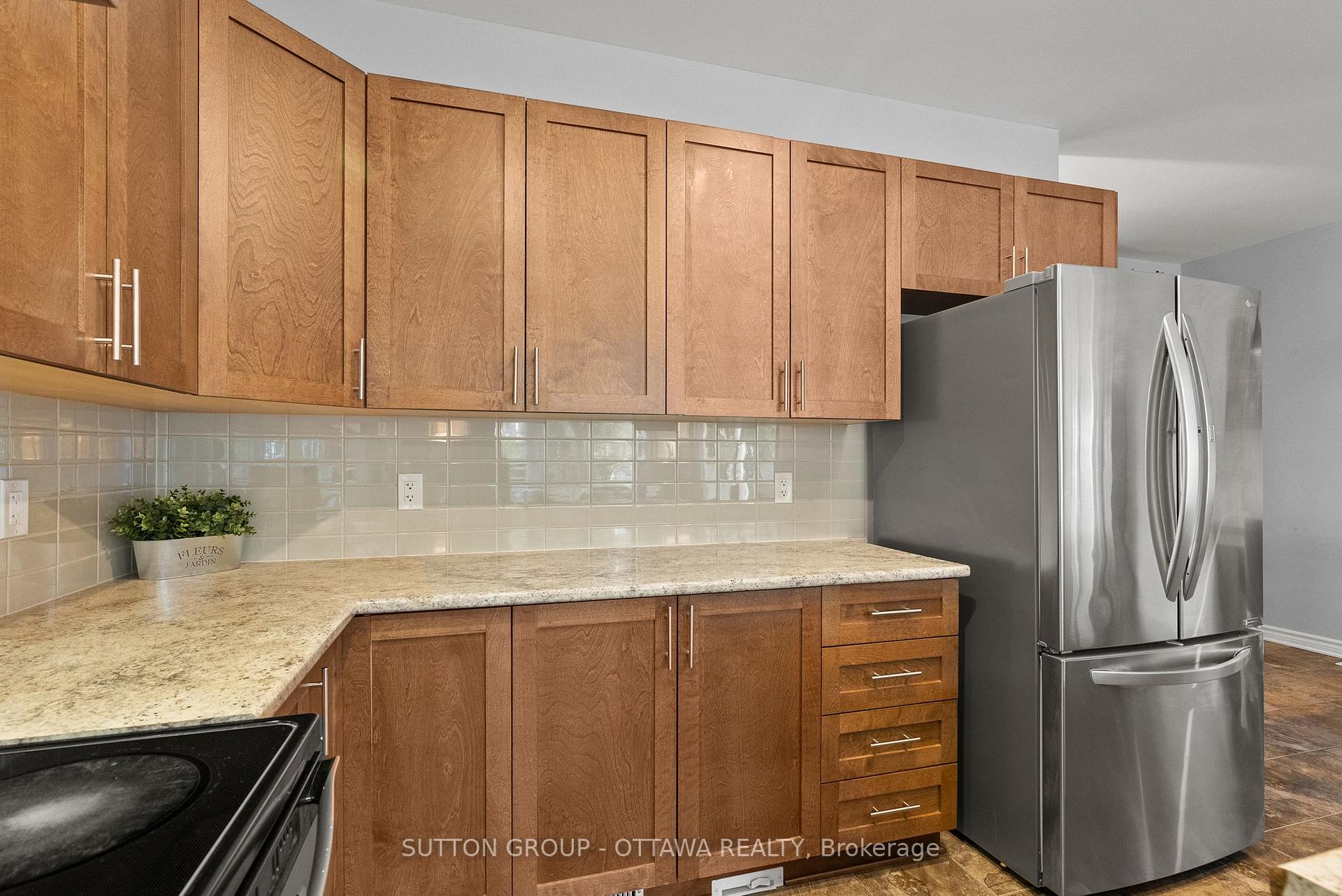Photo 20 of 708 Hazelnut Crescent, Ottawa, Blossom Park/Kemp Park/Findlay Creek — HOMEH
