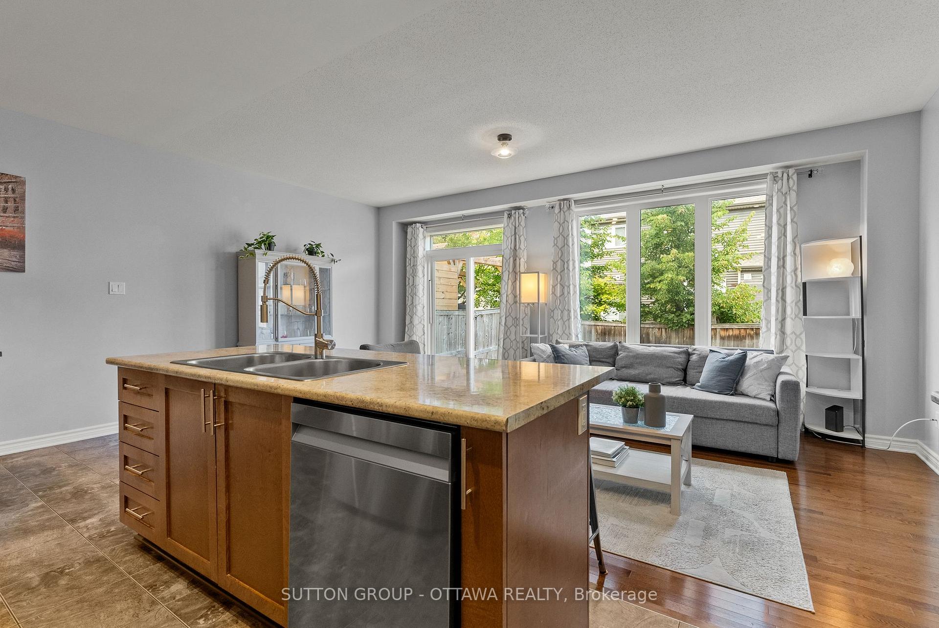 Photo 21 of 708 Hazelnut Crescent, Ottawa, Blossom Park/Kemp Park/Findlay Creek — HOMEH