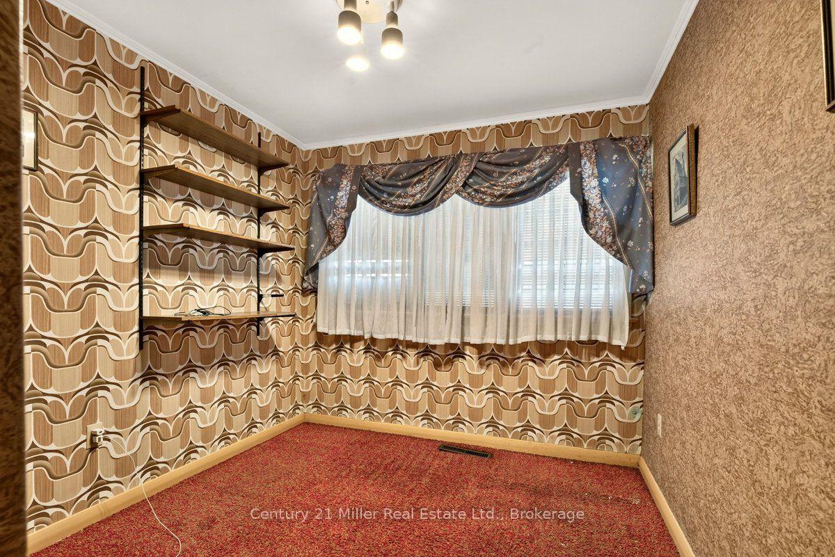 Photo 17 of 2013 Deramore Drive, Oakville, Ford — HOMEH