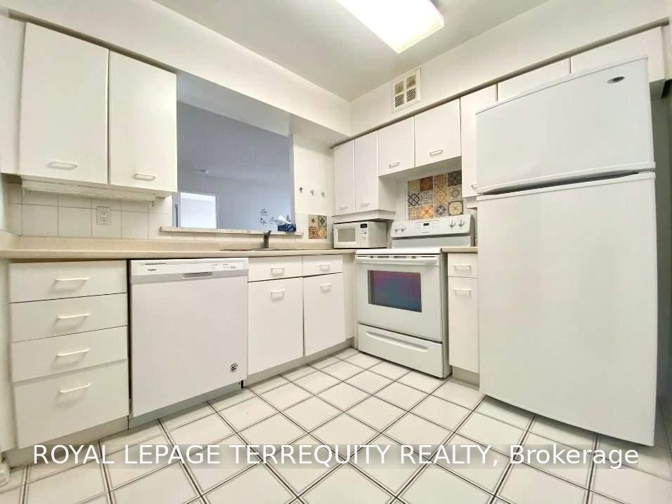 Photo 23 of Unit 201, 30 Greenfield Avenue, North York, Willowdale East — HOMEH
