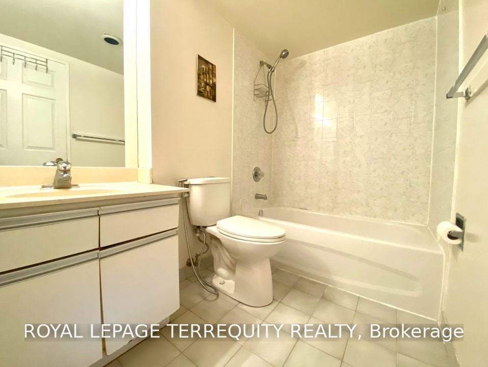 Photo 39 of Unit 201, 30 Greenfield Avenue, North York, Willowdale East — HOMEH