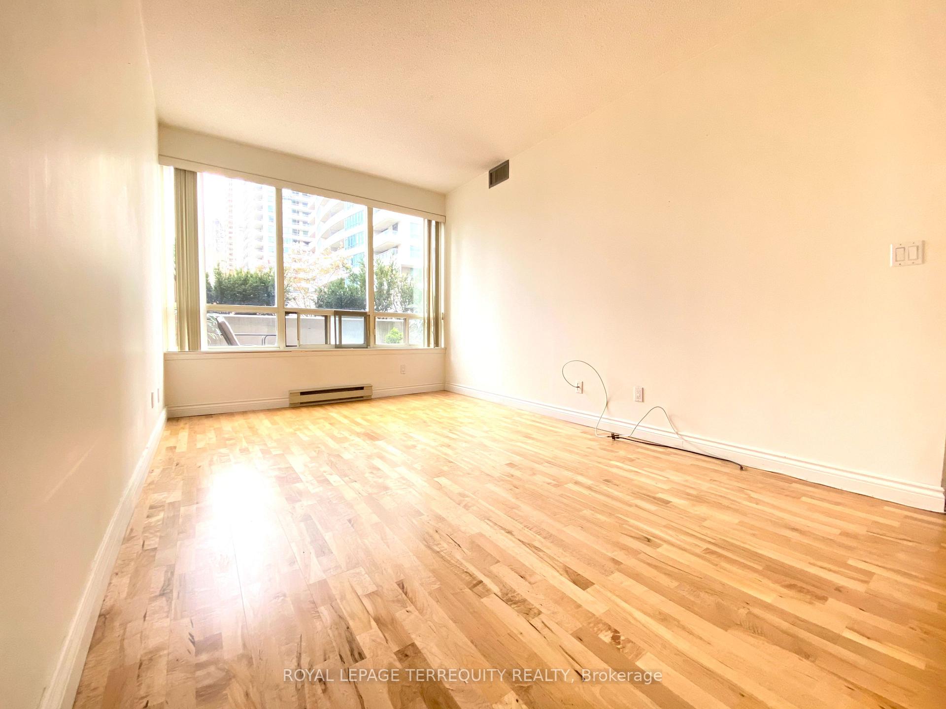 Photo 16 of Unit 201, 30 Greenfield Avenue, North York, Willowdale East — HOMEH