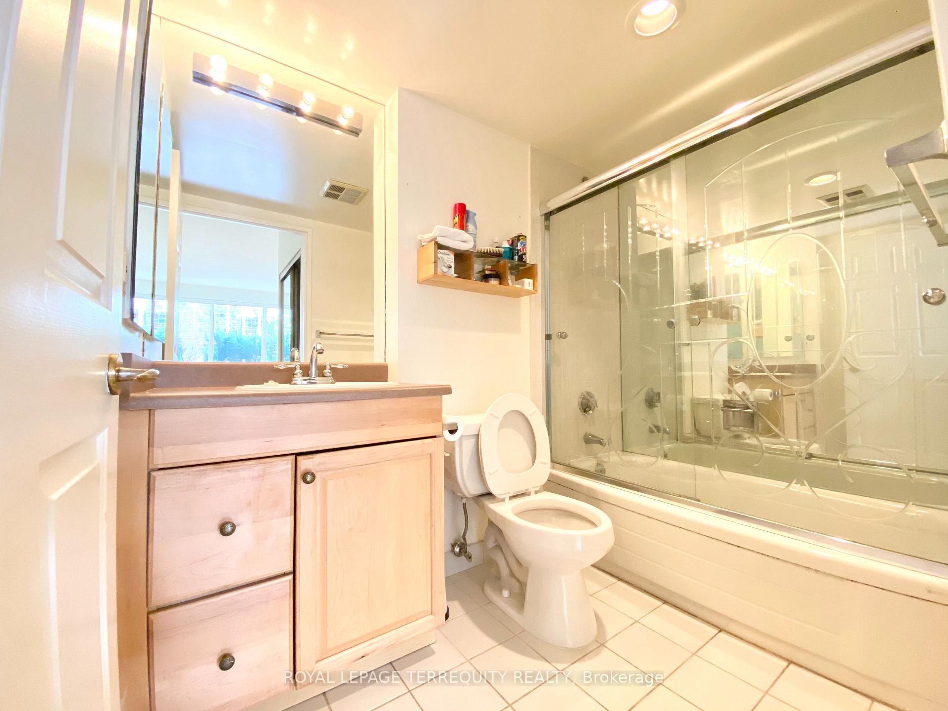 Photo 28 of Unit 201, 30 Greenfield Avenue, North York, Willowdale East — HOMEH