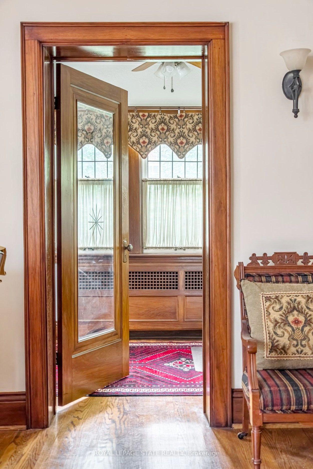 Photo 15 of 18 Forsyth Avenue N, Hamilton, Westdale — HOMEH