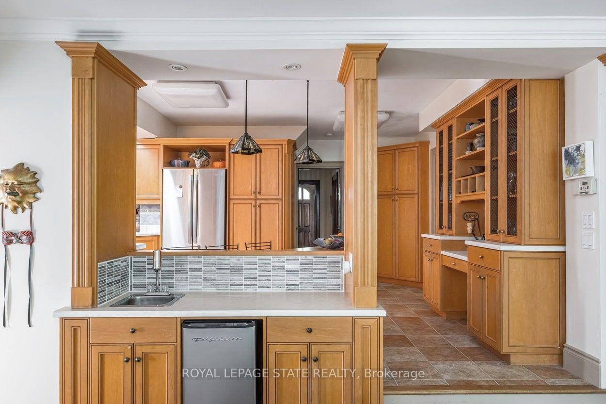 Photo 21 of 18 Forsyth Avenue N, Hamilton, Westdale — HOMEH