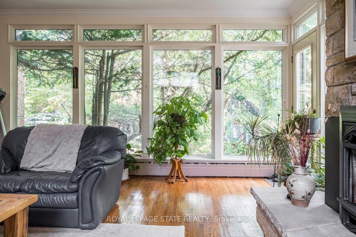 Photo 25 of 18 Forsyth Avenue N, Hamilton, Westdale — HOMEH