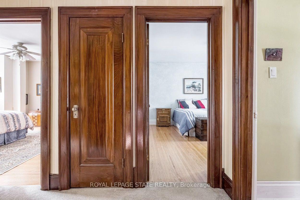 Photo 33 of 18 Forsyth Avenue N, Hamilton, Westdale — HOMEH
