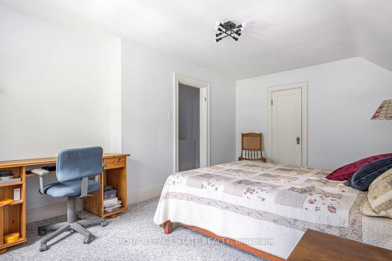 Photo 46 of 18 Forsyth Avenue N, Hamilton, Westdale — HOMEH