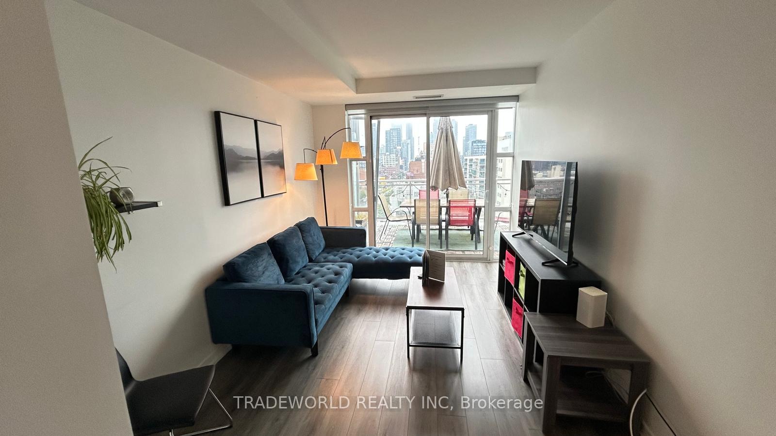 Photo 3 of Unit Ph7, 10 Willison Square, Toronto, Kensington-Chinatown — HOMEH