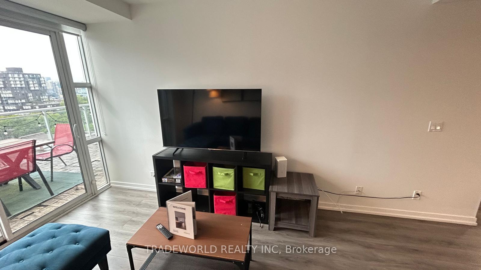 Photo 5 of Unit Ph7, 10 Willison Square, Toronto, Kensington-Chinatown — HOMEH