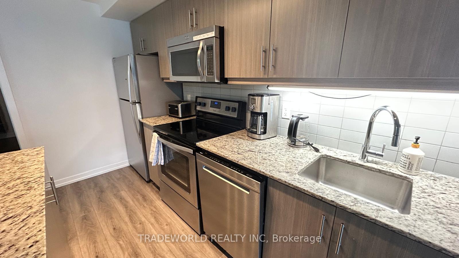 Photo 8 of Unit Ph7, 10 Willison Square, Toronto, Kensington-Chinatown — HOMEH