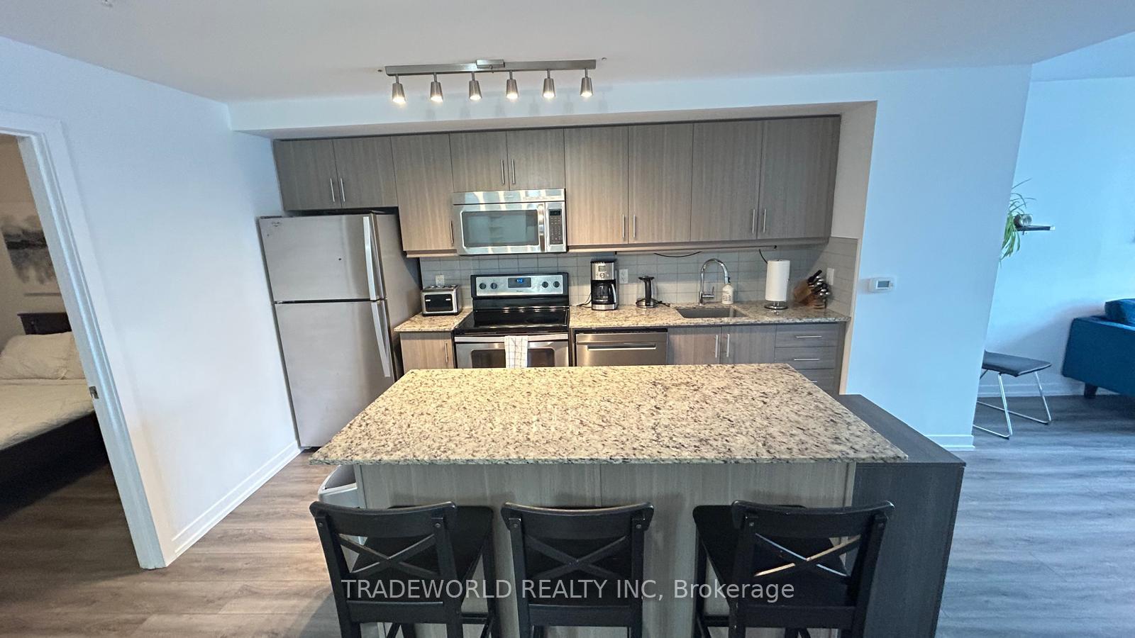 Photo 10 of Unit Ph7, 10 Willison Square, Toronto, Kensington-Chinatown — HOMEH