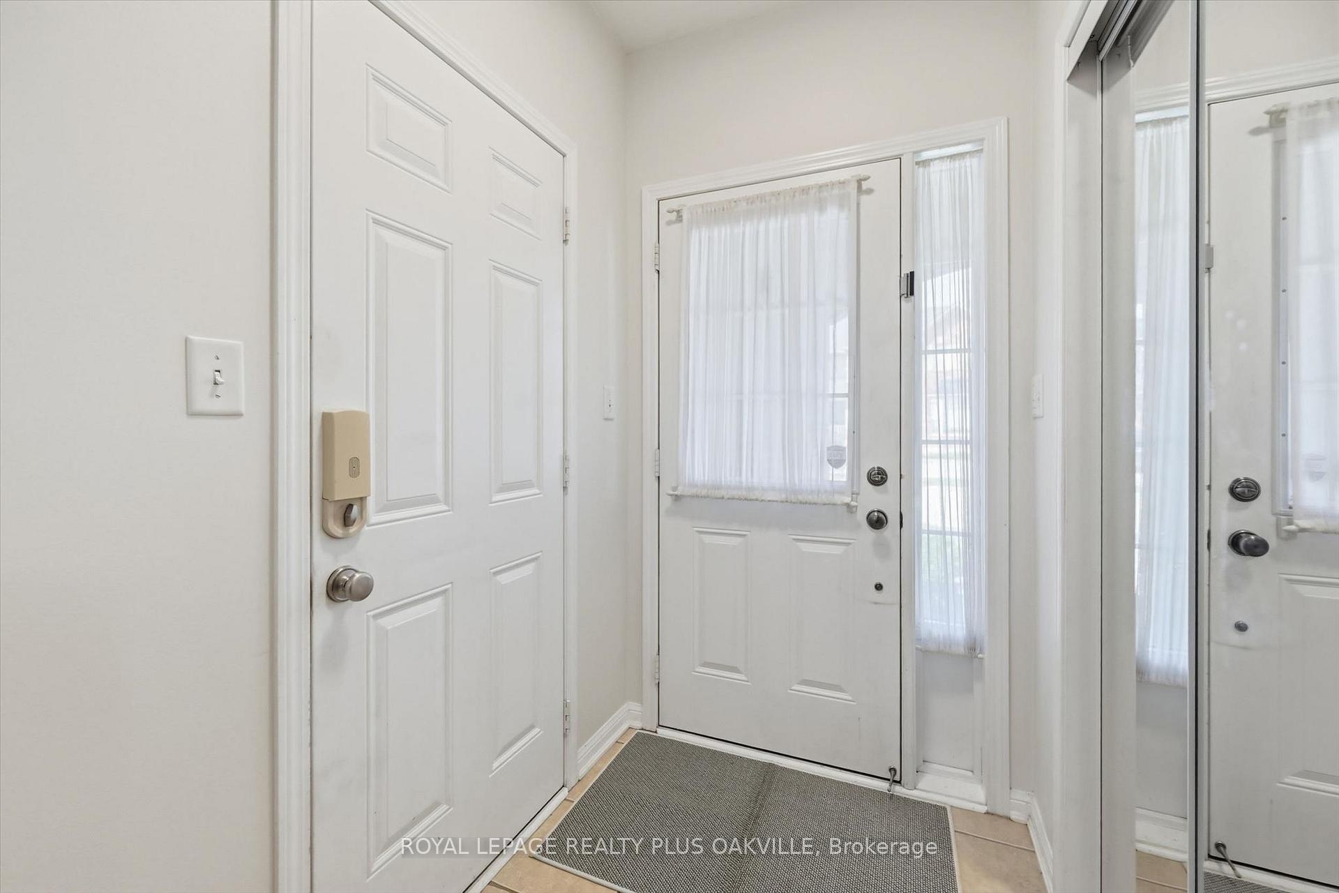 Photo 4 of 4080 Donnic Drive, Burlington, Alton — HOMEH