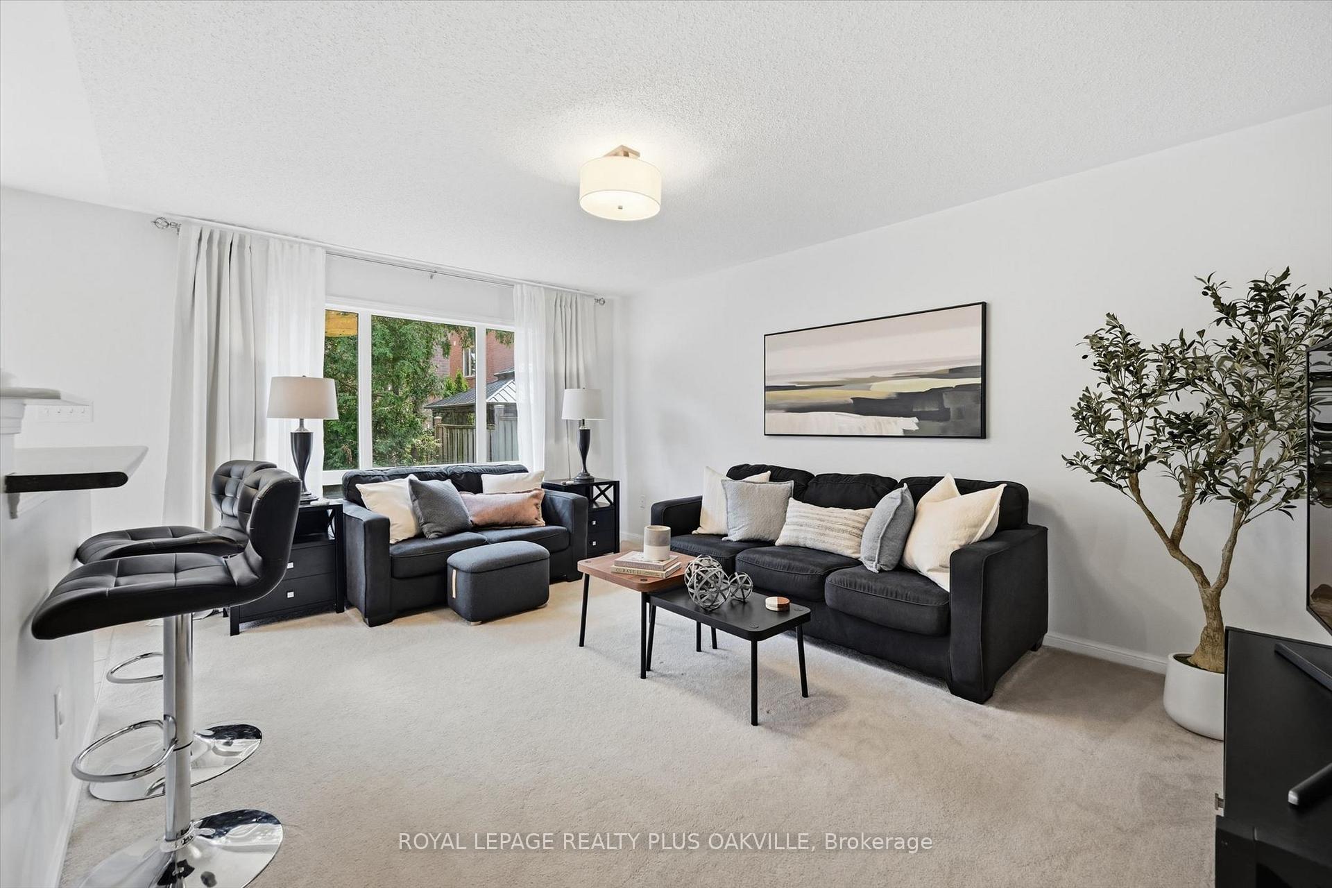 Photo 7 of 4080 Donnic Drive, Burlington, Alton — HOMEH