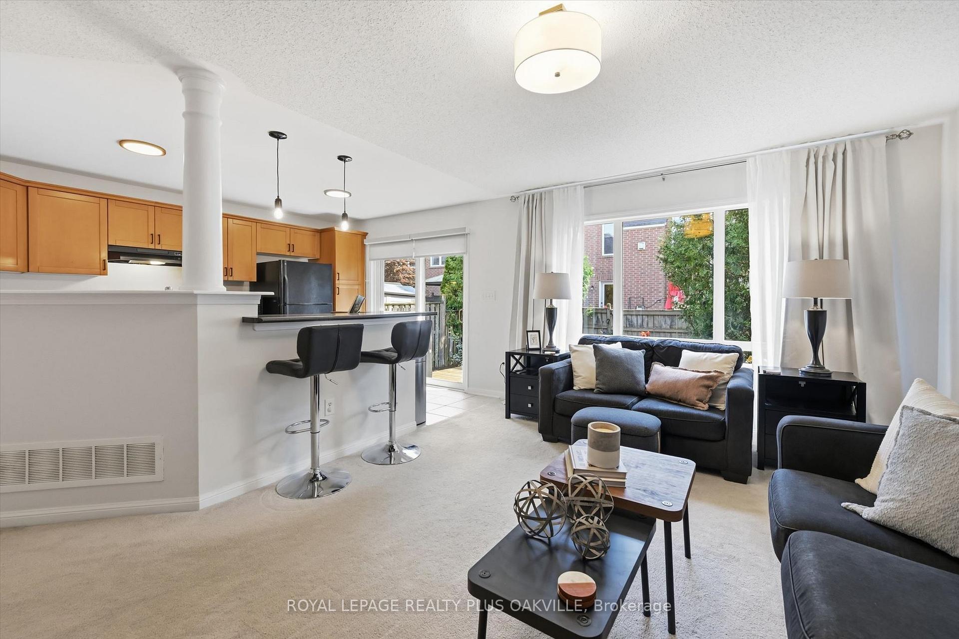Photo 8 of 4080 Donnic Drive, Burlington, Alton — HOMEH