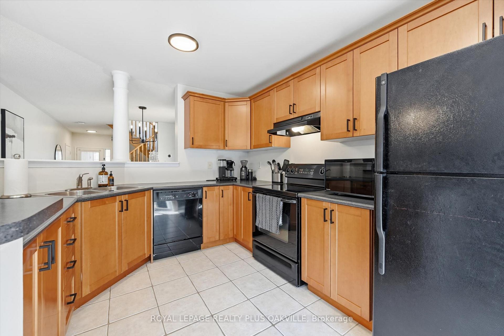 Photo 11 of 4080 Donnic Drive, Burlington, Alton — HOMEH