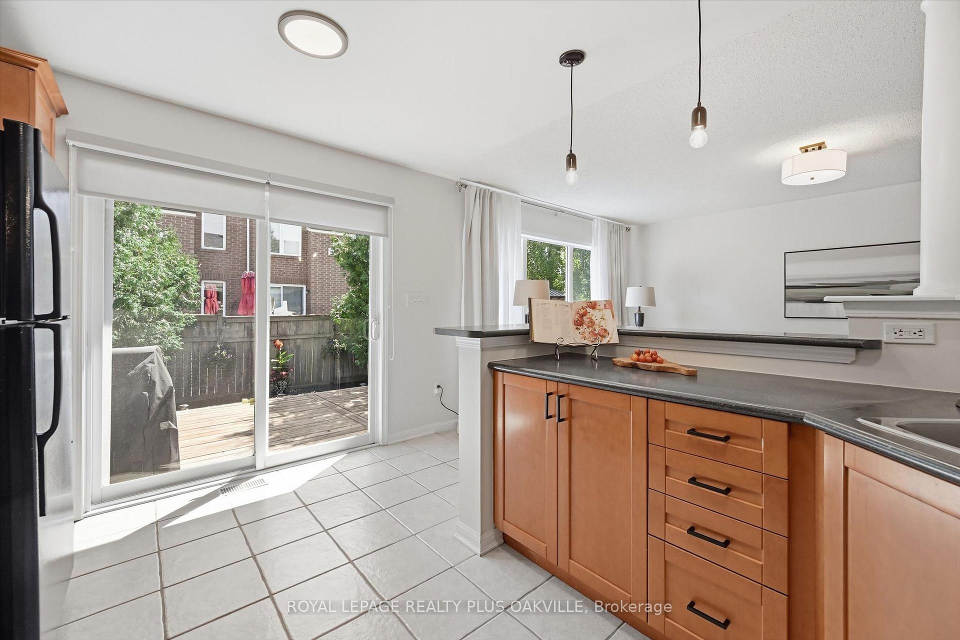 Photo 13 of 4080 Donnic Drive, Burlington, Alton — HOMEH