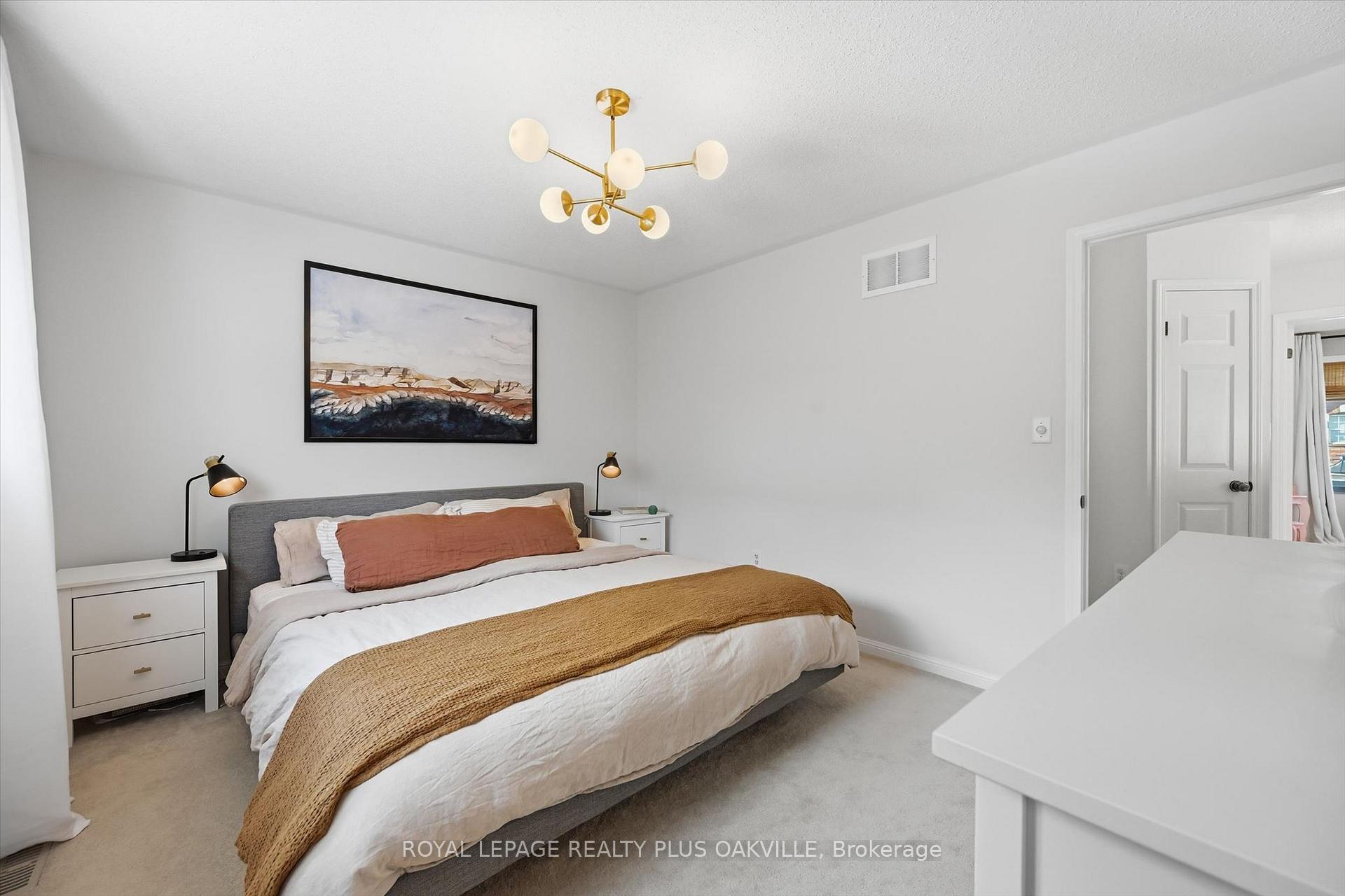 Photo 18 of 4080 Donnic Drive, Burlington, Alton — HOMEH