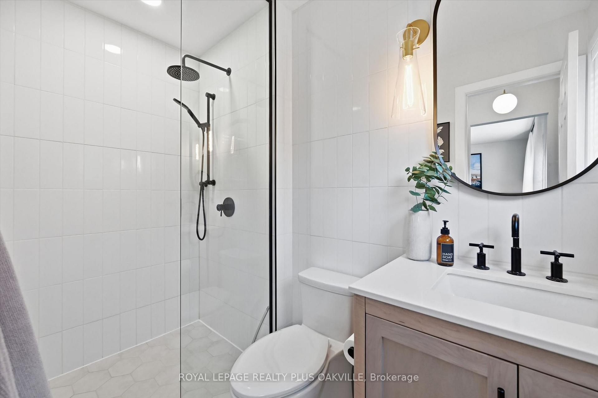 Photo 20 of 4080 Donnic Drive, Burlington, Alton — HOMEH