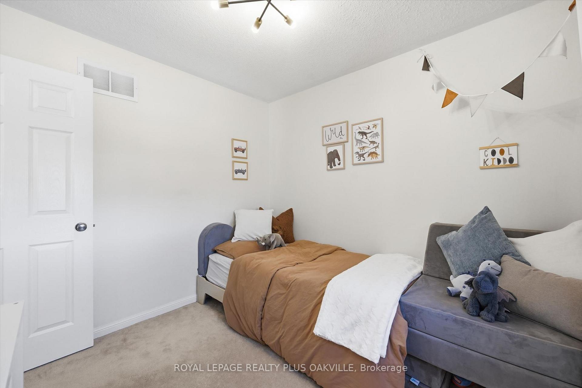 Photo 25 of 4080 Donnic Drive, Burlington, Alton — HOMEH