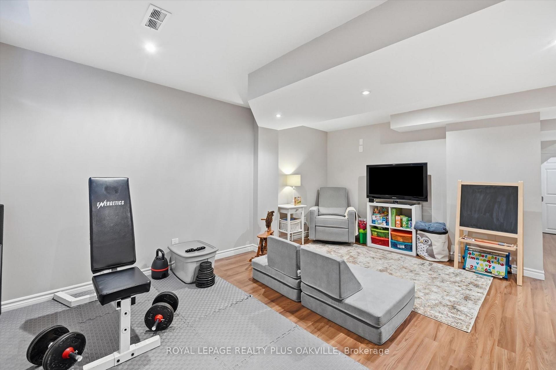 Photo 27 of 4080 Donnic Drive, Burlington, Alton — HOMEH