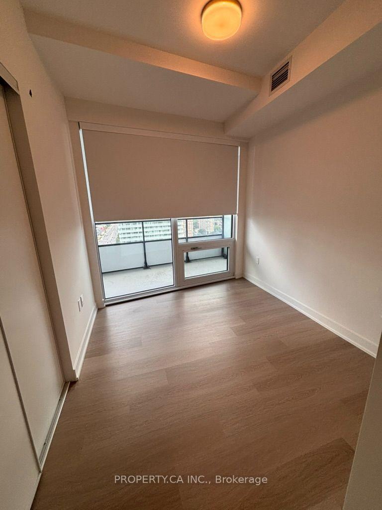 Photo 7 of Unit 2004, 448 Burnhamthorpe Road, Mississauga, City Centre — HOMEH