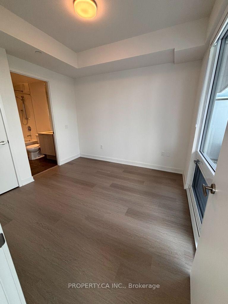 Photo 9 of Unit 2004, 448 Burnhamthorpe Road, Mississauga, City Centre — HOMEH