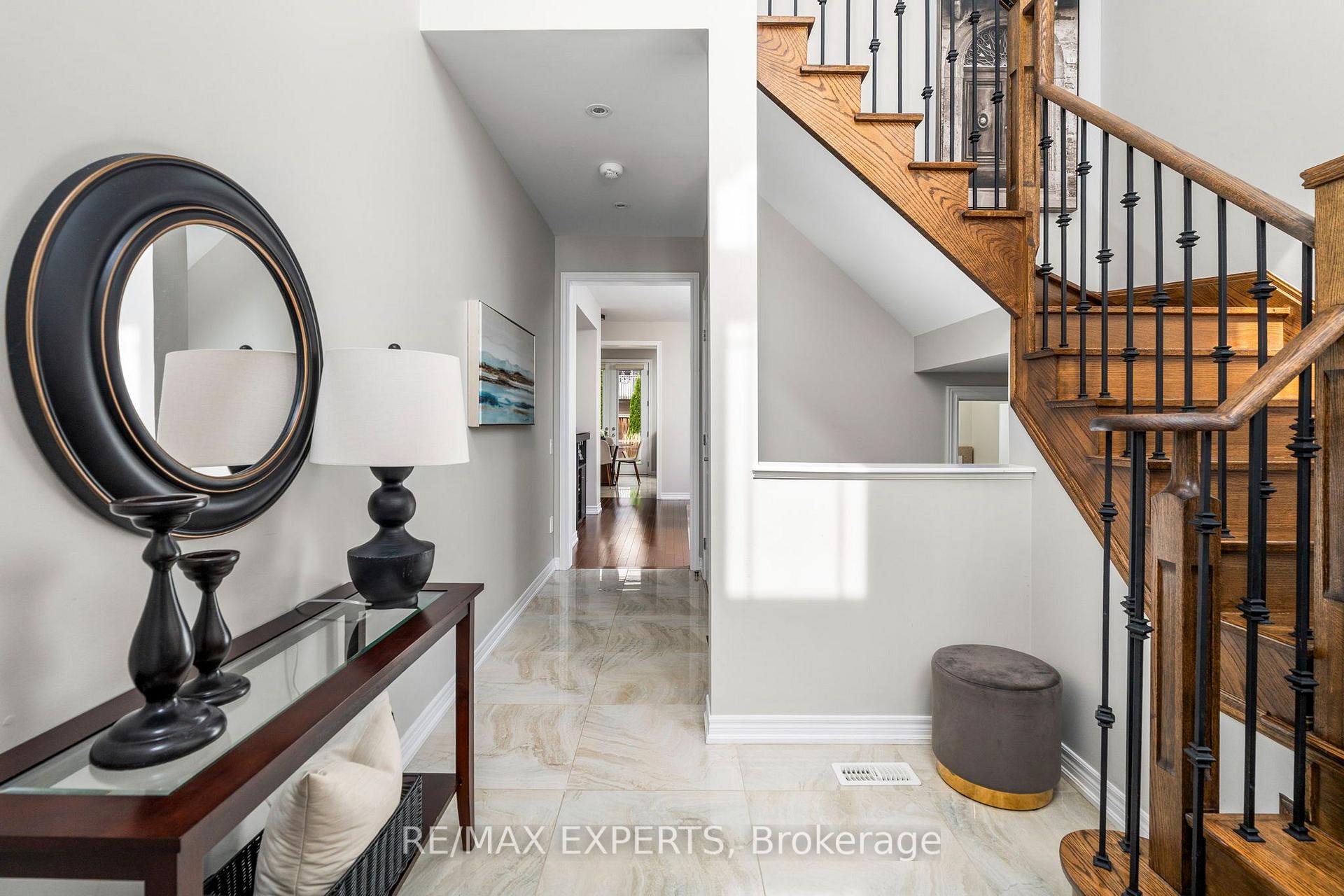 Photo 5 of 22 Garyscholl Road, Vaughan, Vellore Village — HOMEH
