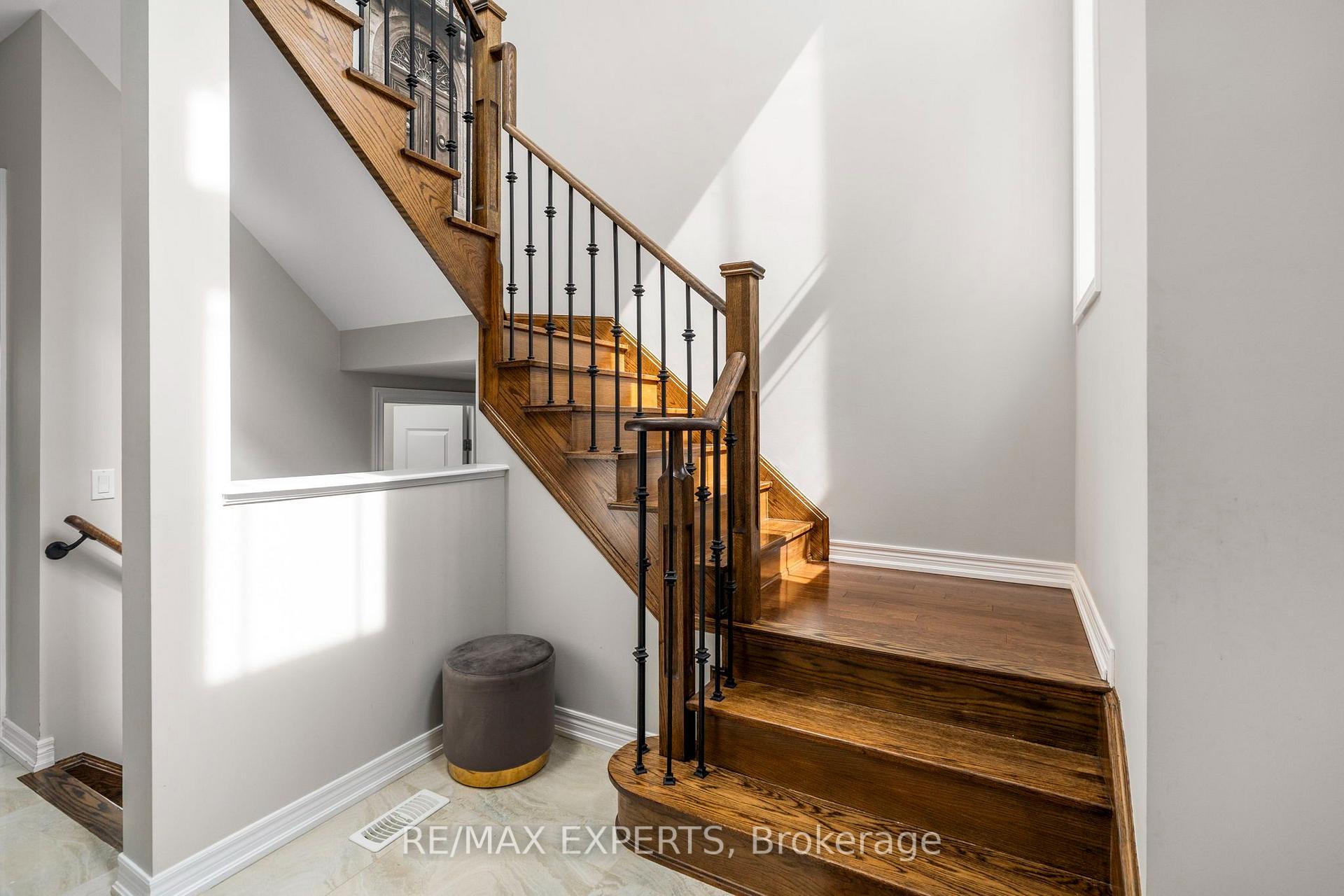Photo 21 of 22 Garyscholl Road, Vaughan, Vellore Village — HOMEH