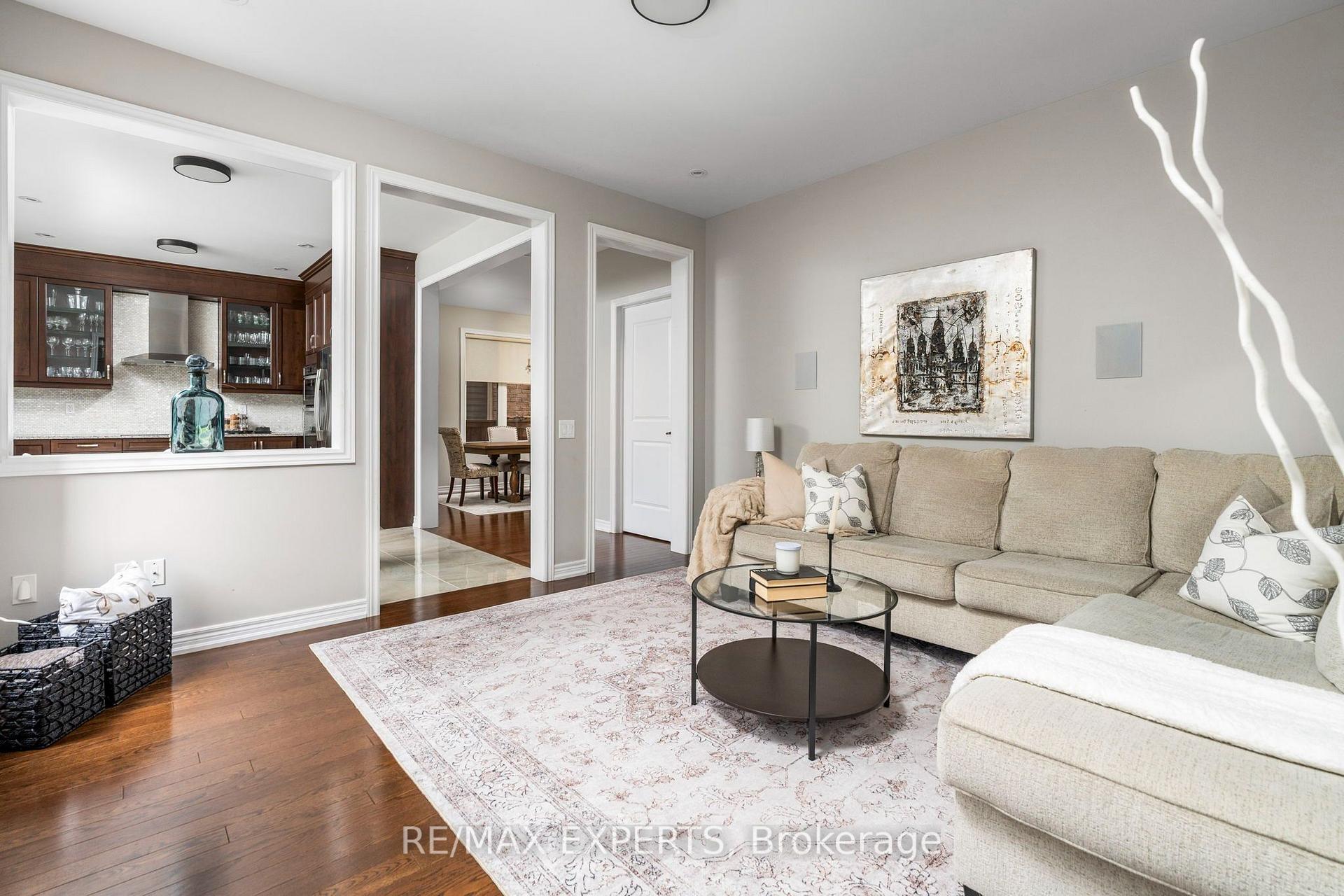 Photo 15 of 22 Garyscholl Road, Vaughan, Vellore Village — HOMEH