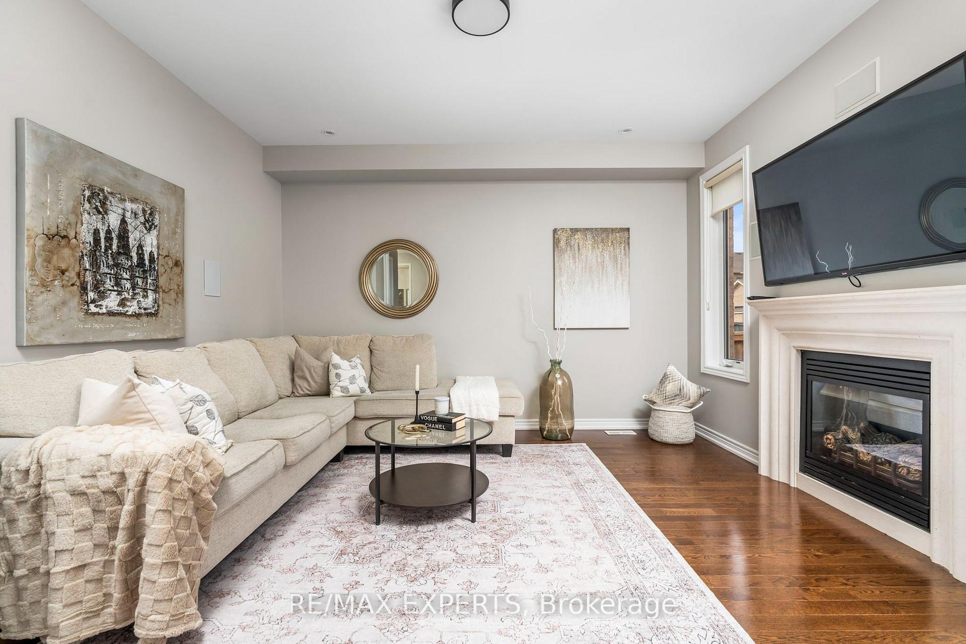 Photo 14 of 22 Garyscholl Road, Vaughan, Vellore Village — HOMEH
