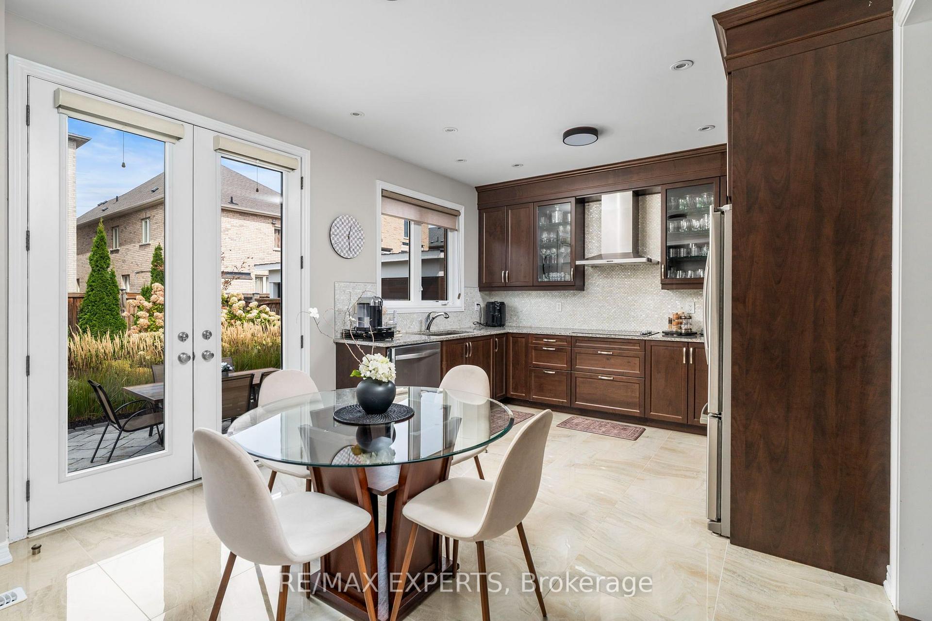 Photo 9 of 22 Garyscholl Road, Vaughan, Vellore Village — HOMEH