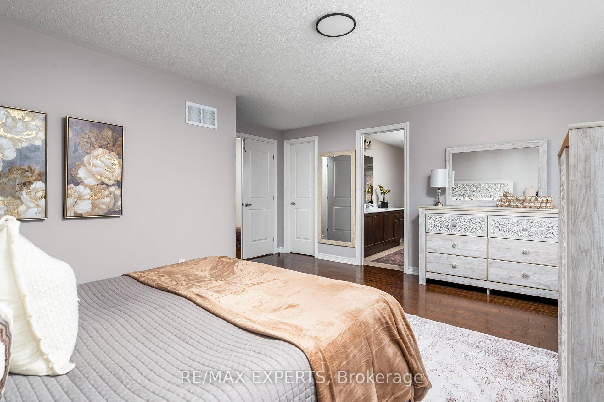 Photo 24 of 22 Garyscholl Road, Vaughan, Vellore Village — HOMEH